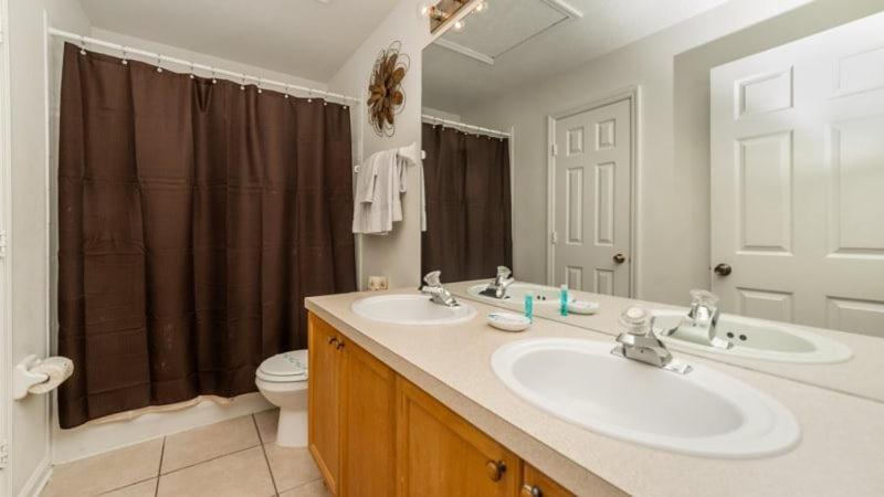 Holiday home Gated 6 Bed 4 Bath With South Facing Pool Orlando