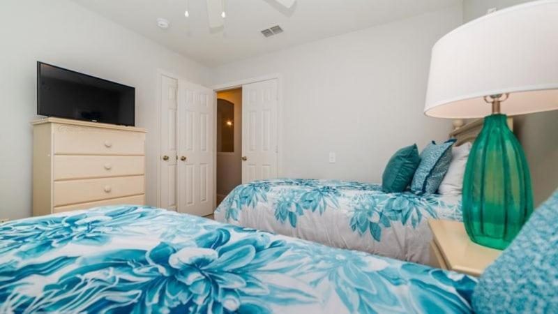 Holiday home Gated 6 Bed 4 Bath With South Facing Pool