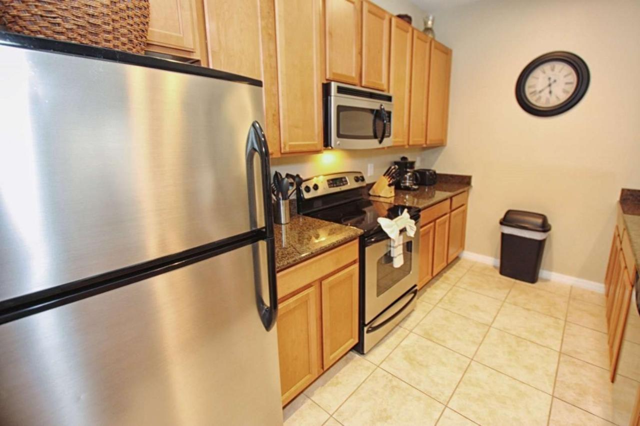 Lovely 4 Bedroom 3 Bath Town With Private Pool Orlando