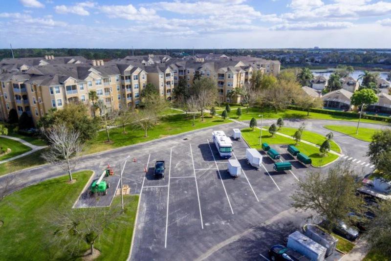 Holiday home Amazing 6 Bedroom 4 Bath Pool In Kissimmee *