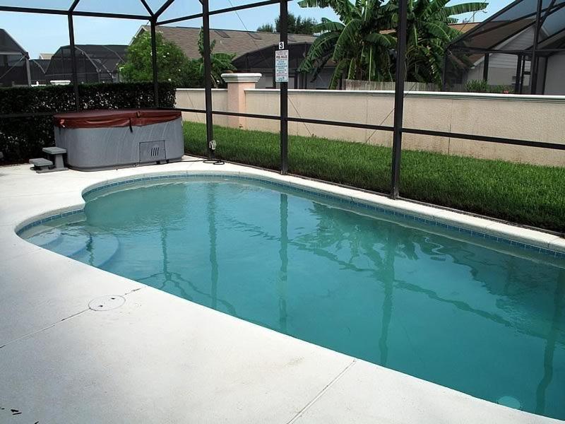 4 Bedroom Pool With Games In Gated Holiday home Orlando