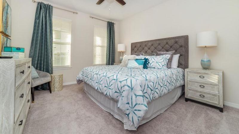 Luxurious 5 Bedroom Pool In Solara That Sleeps 12 Holiday home Orlando