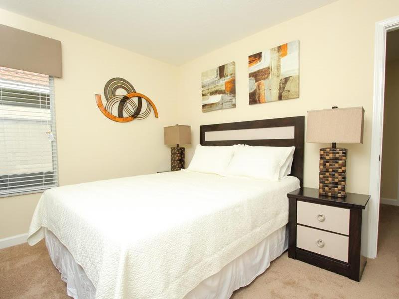 Gorgeous 6 Bed 5 Bath Pool In The Stunning Paradise Palms