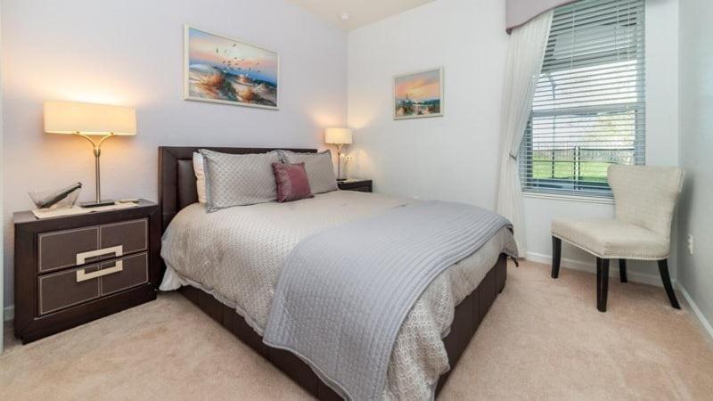 Stunning 6 Bedroom Pool In Windsor Hills *