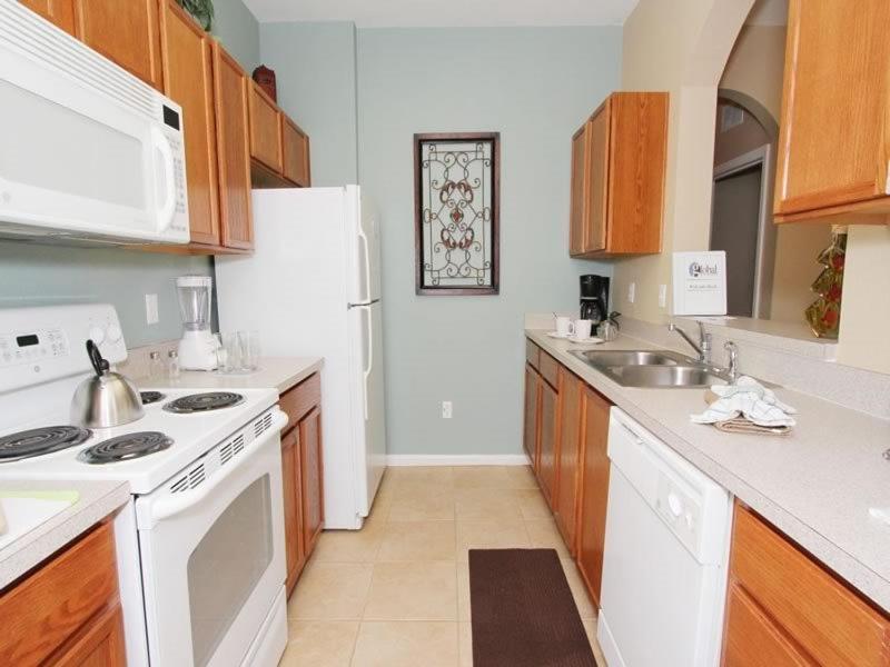 Upgraded 3 Bedroom 2 Bath Condo In Resort Near Disney Orlando