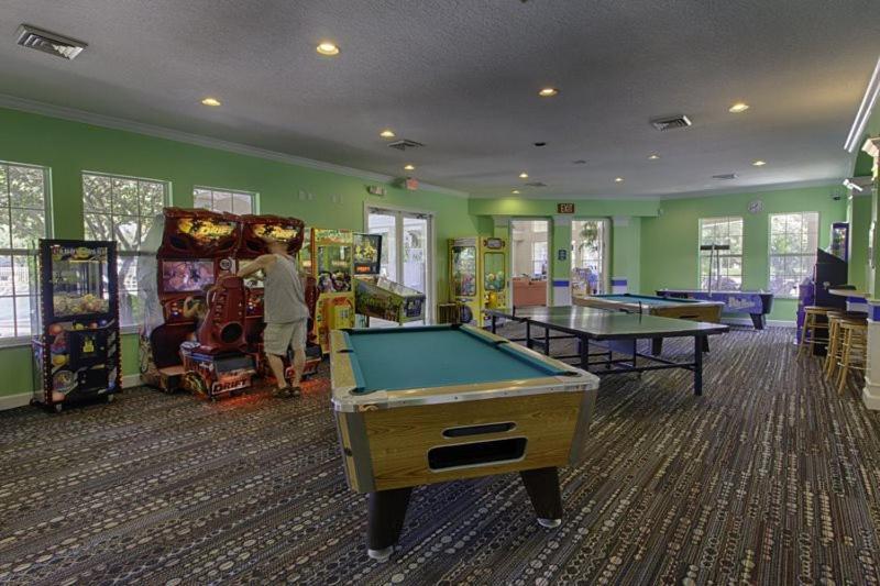 Holiday home 4 Bedroom Pool With Games In Gated *