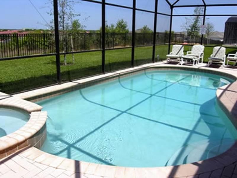 Luxury 4 Bedroom 4 Bath Home With Private Pool & Spa *