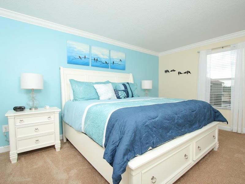 Stunning 5 Bedroom 5 Bath In Paradise Palms Holiday home *
