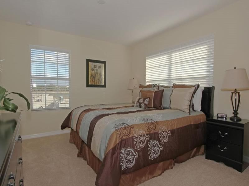 Holiday home Lovely 5 Bed 4 Bath Paradise Palms Townhome Sleeps 10 In Style