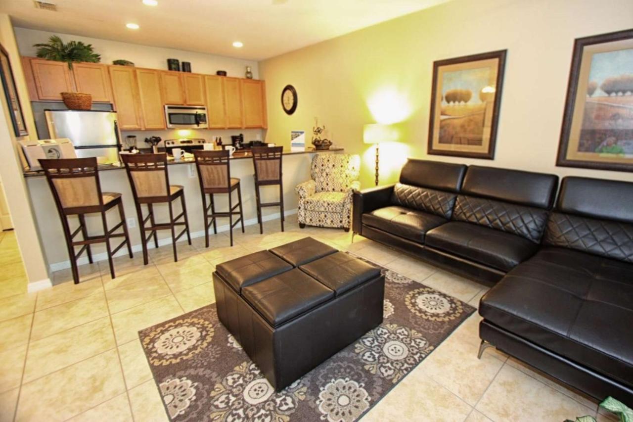 Holiday home Lovely 4 Bedroom 3 Bath Town With Private Pool *
