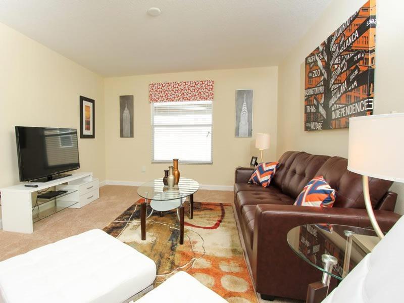 Gorgeous 6 Bed 5 Bath Pool In The Stunning Paradise Palms *