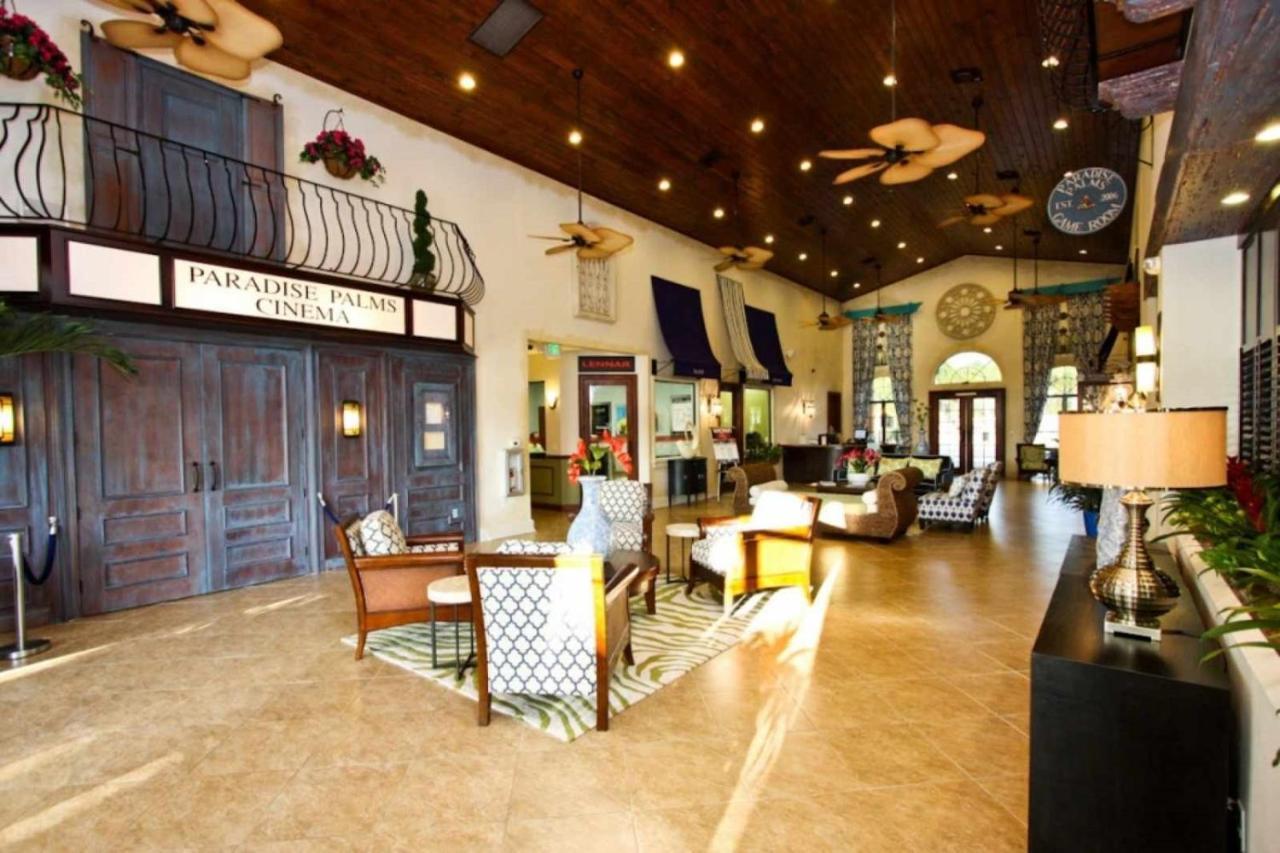 Lovely 4 Bedroom 3 Bath Town With Private Pool Holiday home Orlando