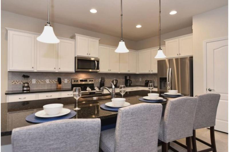 Holiday home Stunning 8 Bedroom 6 Bath Pool In Windsor At Westside Orlando