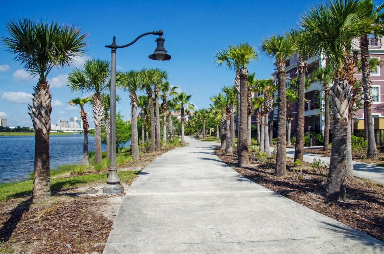 Pleasant And Spacious Town Near The Convention Center #3vc107 Holiday home