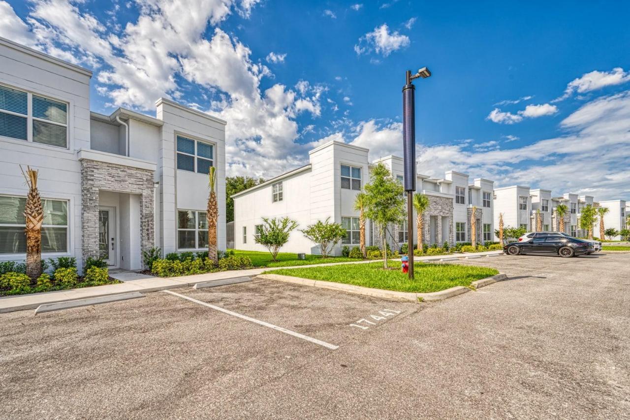 Modern With Private Pool Near Disney *