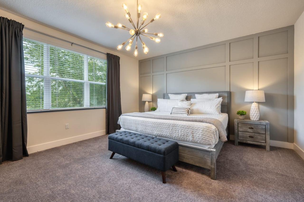 Modern With Private Pool Near Disney Orlando