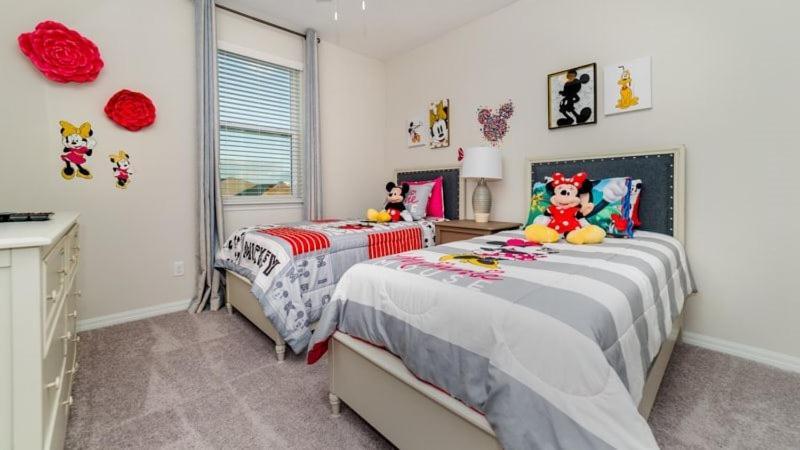 Luxurious 5 Bedroom Pool In Solara That Sleeps 12 Holiday home Orlando