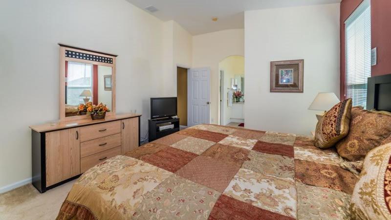 Holiday home Elegant 4 Bedroom With South Facing Pool In Kissimmee *