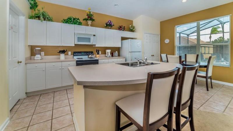 Holiday home Elegant 4 Bedroom With South Facing Pool In Kissimmee *
