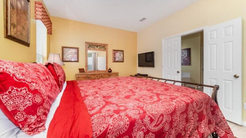 Holiday home 5 Bedroom Pool In Windsor Palms Gated *