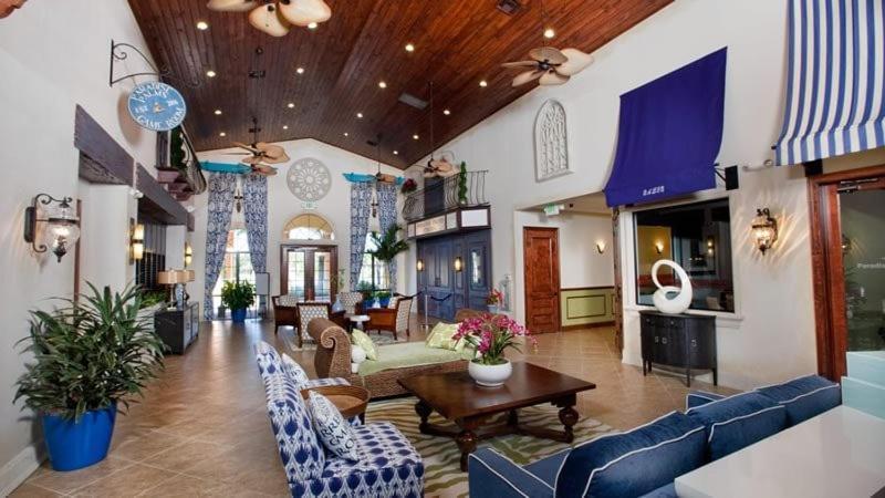Beautiful 4 Bedroom Town House In The Fantastic Paradise Palms Orlando
