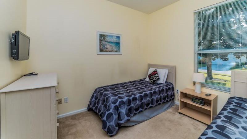 Elegant 4 Bedroom With South Facing Pool In Kissimmee Holiday home Orlando