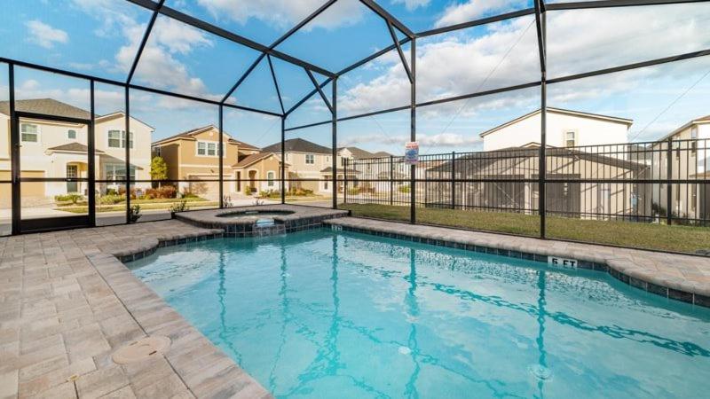 Luxurious 5 Bedroom Pool In Solara That Sleeps 12 Holiday home