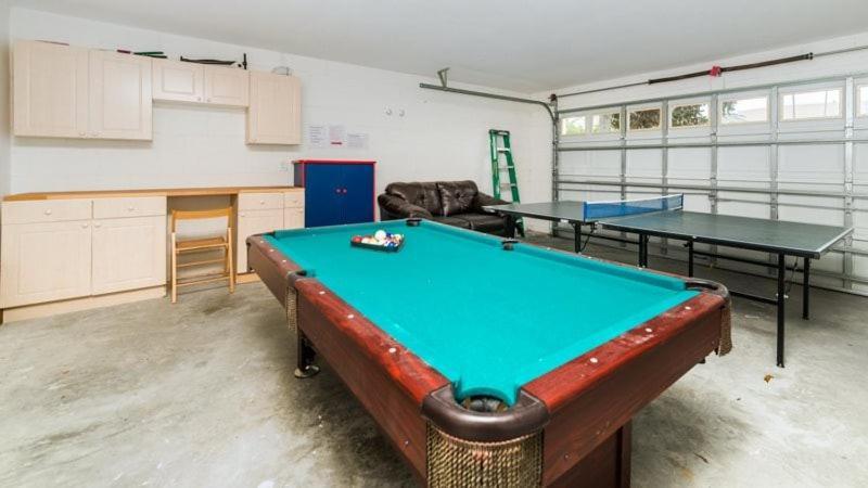 Gorgeous 4 Bedroom 2 Bath Pool Close To Orlando