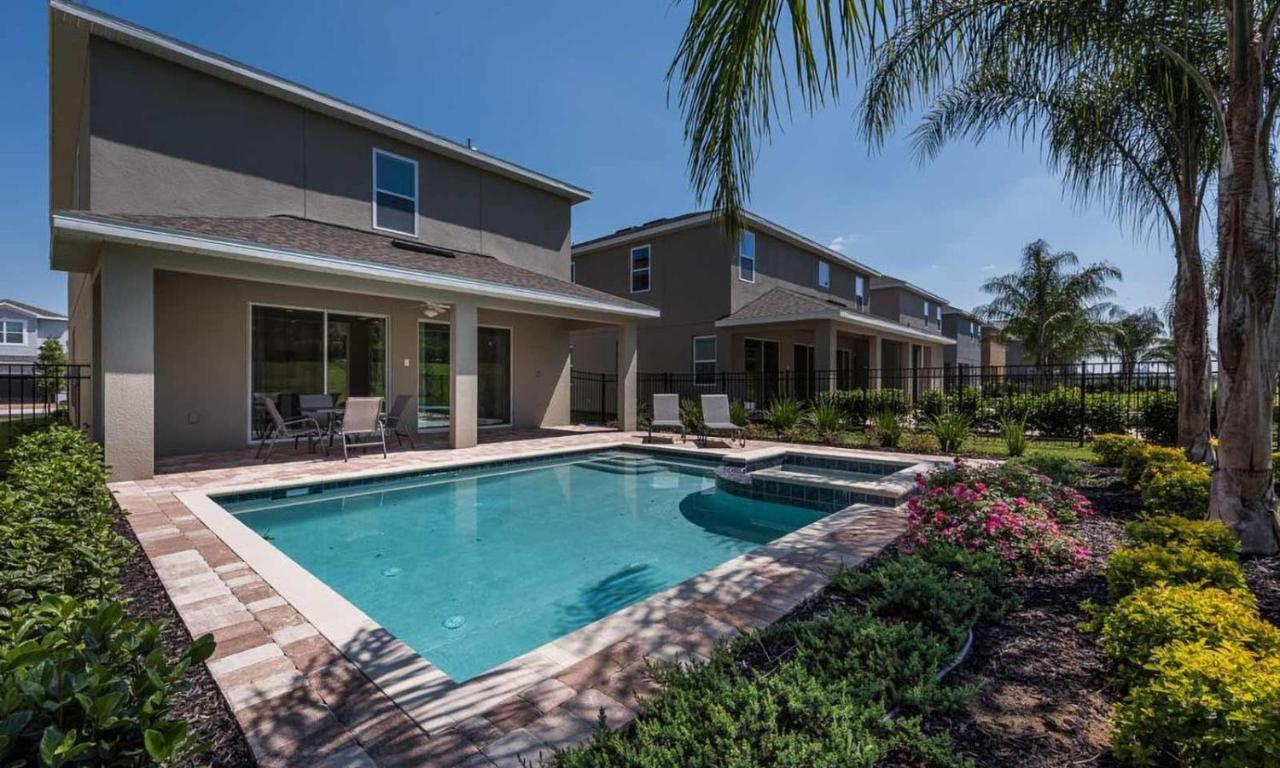 Holiday home Bright 6 Bdrm House With Pool And In Encore