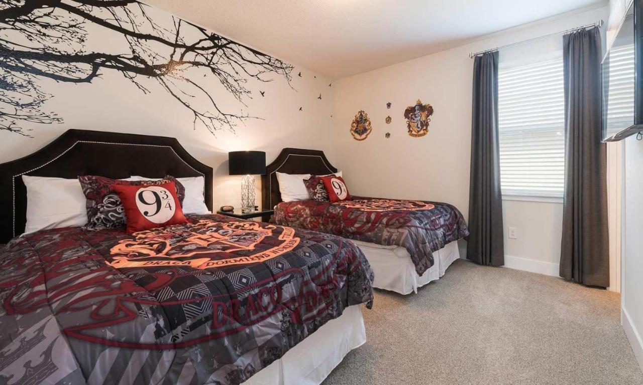 Modern 5 Bdrm With Themed Games At Encore Holiday home