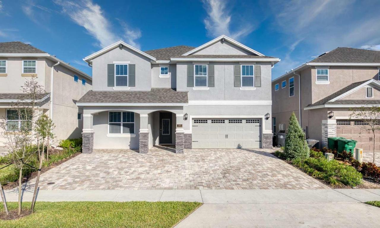 Holiday home Dazzling 8 Bdrm With Putting At Encore Orlando