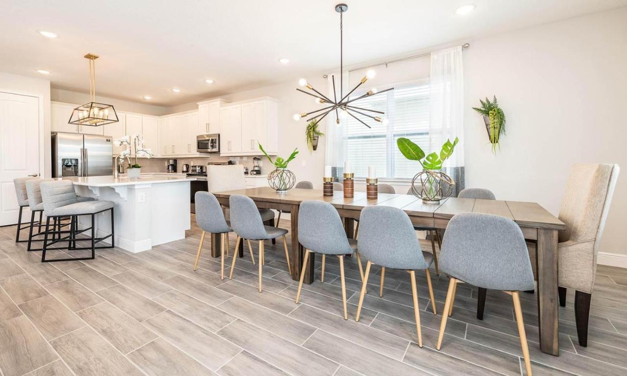 Holiday home Dazzling 8 Bdrm With Putting At Encore Orlando