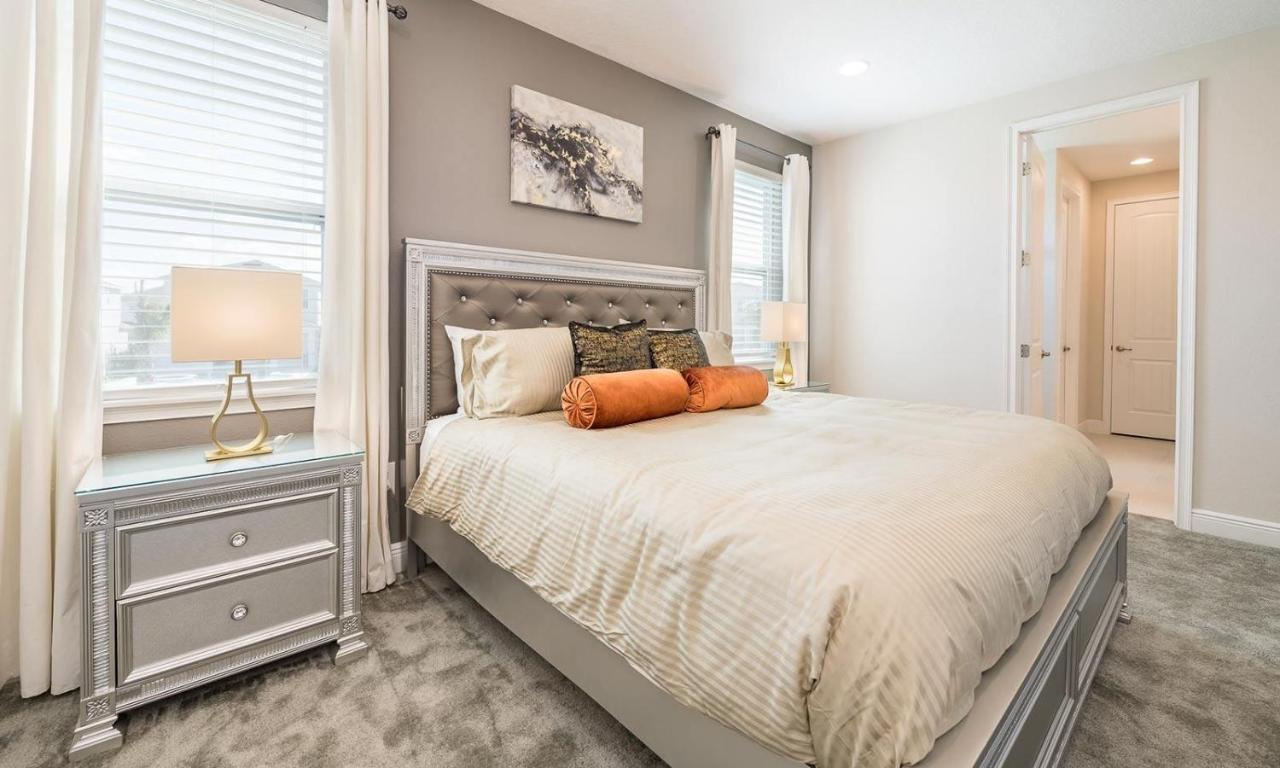Holiday home Airy 6 Bdrm Abode With Theater In Encore