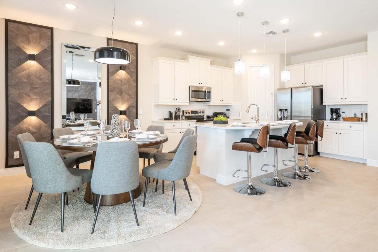 Dainty 4 Bdrm With Themed Bedrooms At Encore