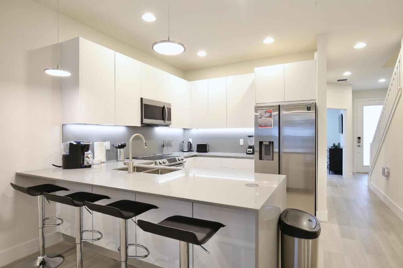 Amazing 3 Bedroomloft Townhouse In Hidden Forest, With Private Pool! Holiday home Orlando