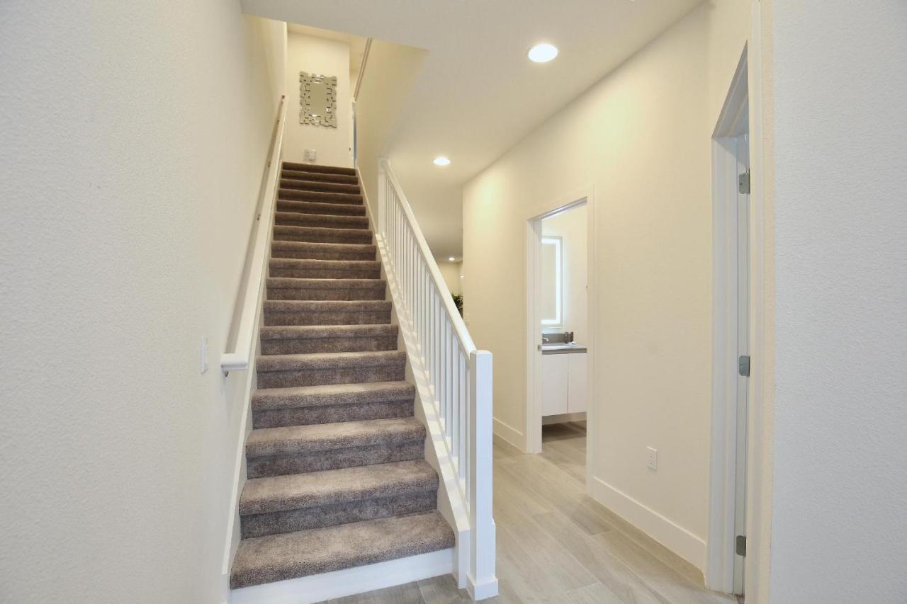 Amazing 3 Bedroomloft Townhouse In Hidden Forest, With Private Pool! *