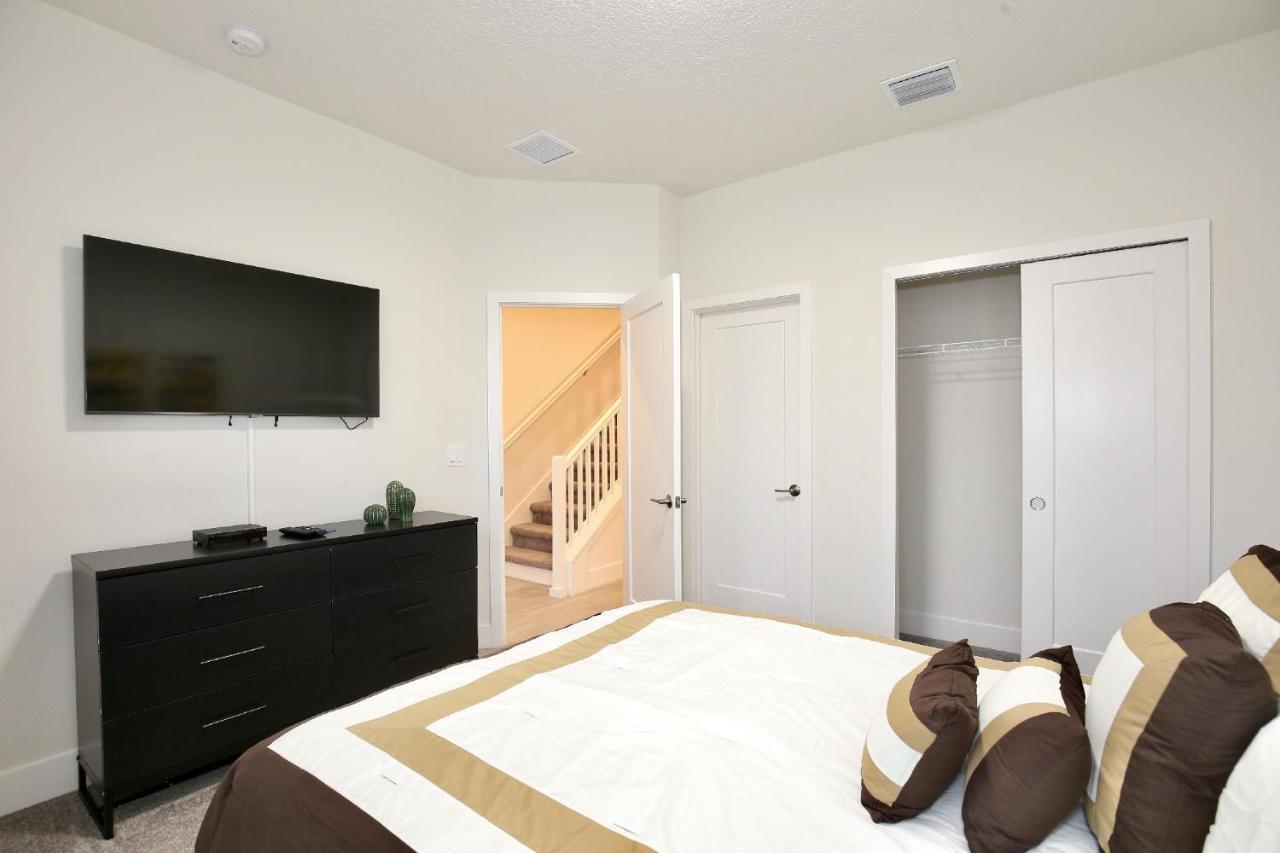 Amazing 3 Bedroomloft Townhouse In Hidden Forest, With Private Pool! Orlando