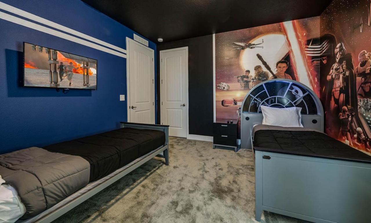 Airy 6 Bdrm Abode With Theater In Encore Holiday home *