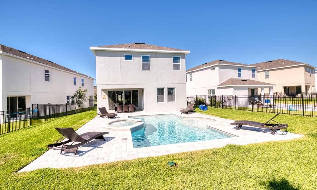 Airy 6 Bdrm Abode With Theater In Encore Holiday home *