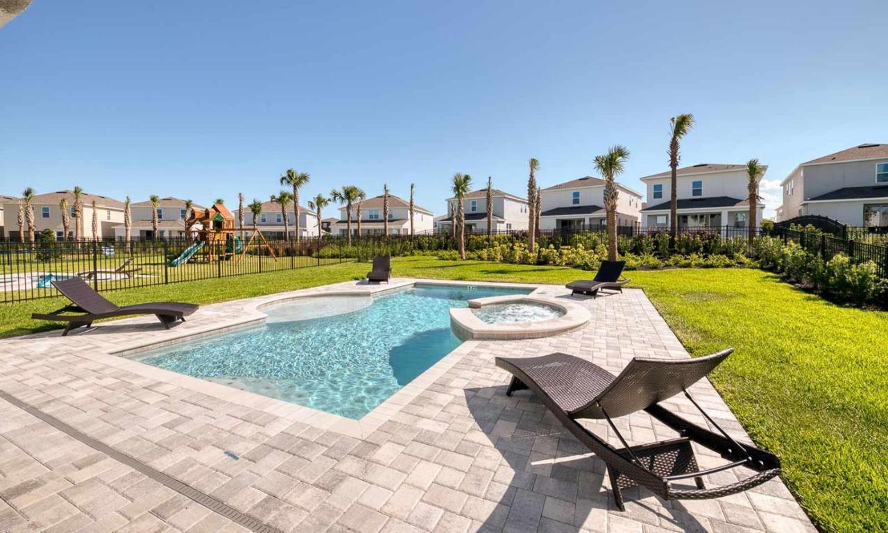 Airy 6 Bdrm Abode With Theater In Encore * Orlando
