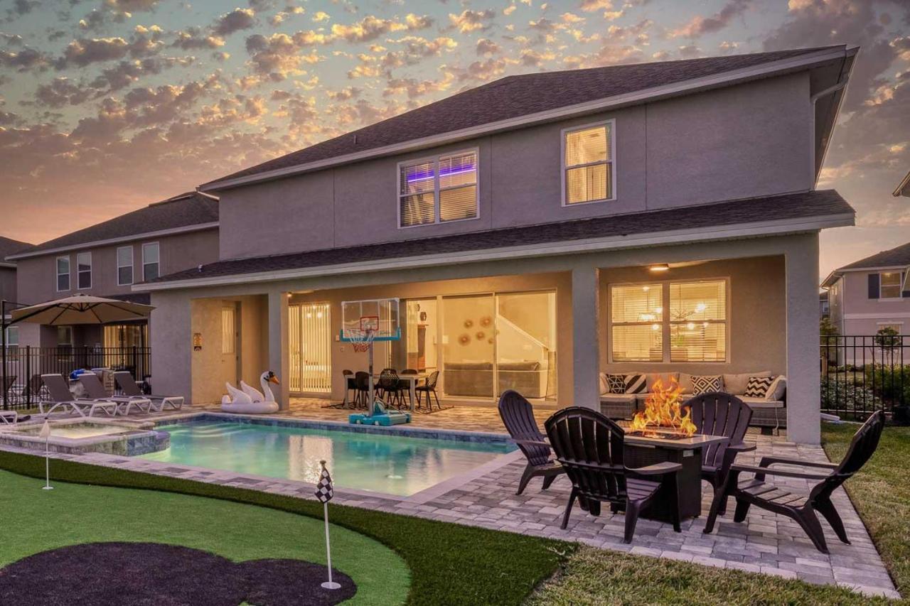 Dazzling 8 Bdrm With Putting At Encore *