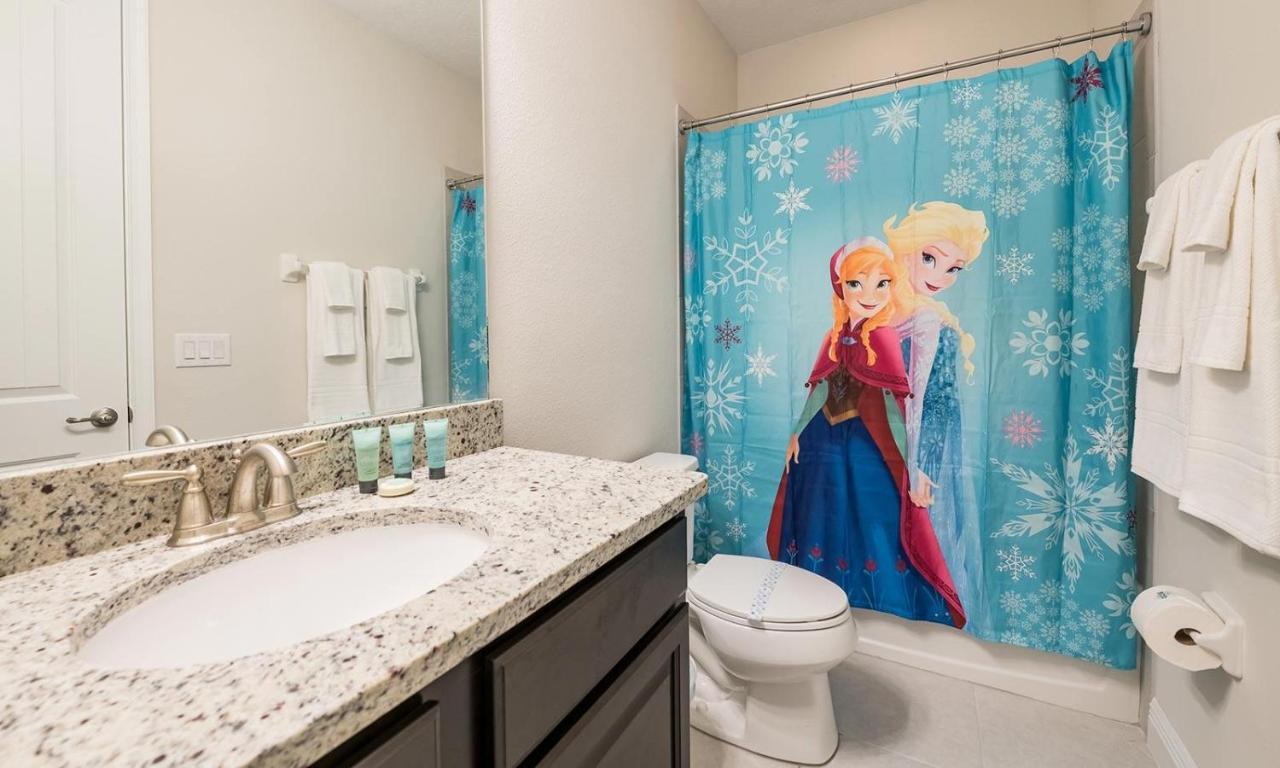 Airy 6 Bdrm Abode With Theater In Encore *