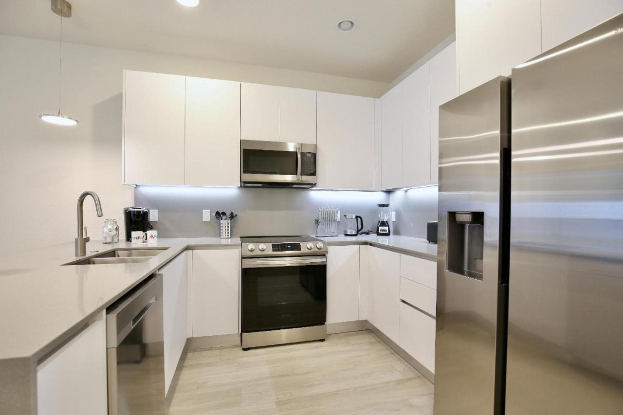 High Luxury 3 Bedroomloft Townhouse In Hidden Forest, With Private Pool! *