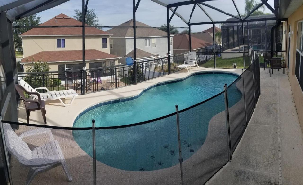 Four-bedroom Pool Kissimmee *