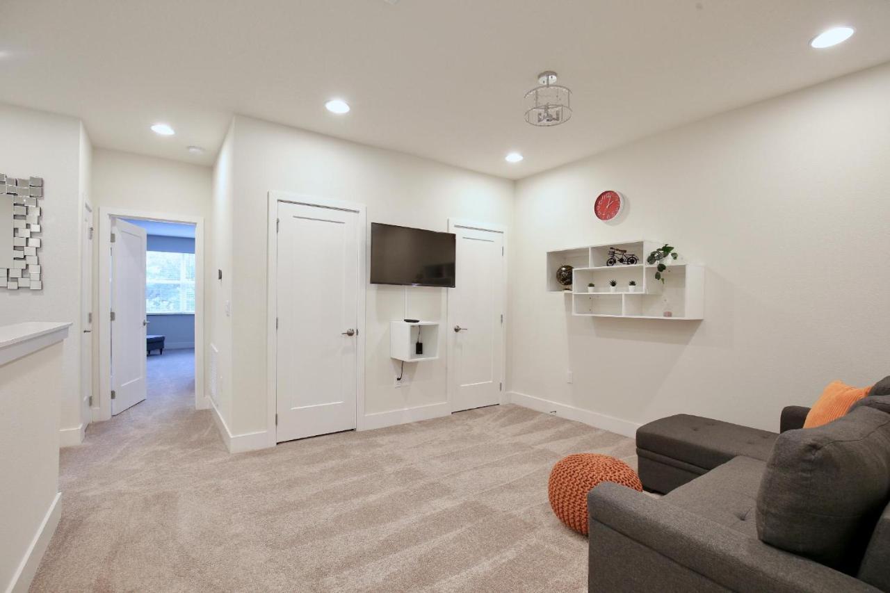 High Luxury 3 Bedroomloft Townhouse In Hidden Forest, With Private Pool! *
