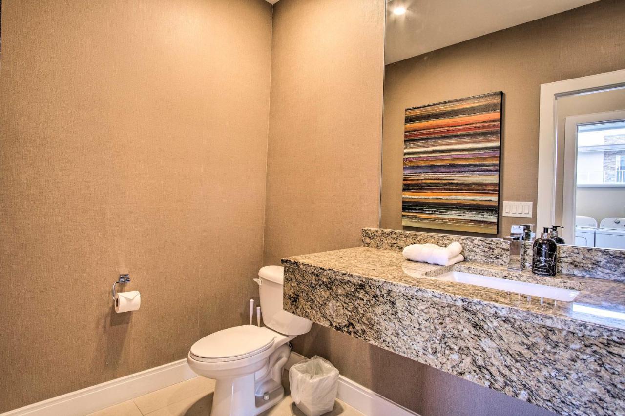 Spacious Magic Village Townhome About 1 Mi To Disney! * Orlando