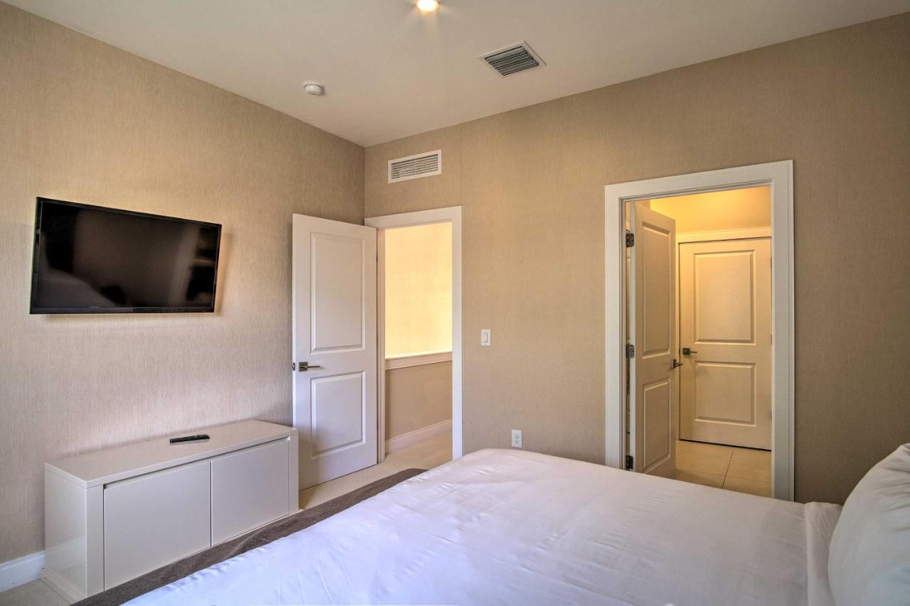 Spacious Magic Village Townhome About 1 Mi To Disney! Holiday home