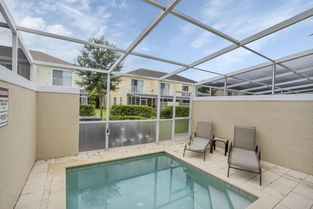 3 Bed Town With Splash Pool! Townhouse * Orlando
