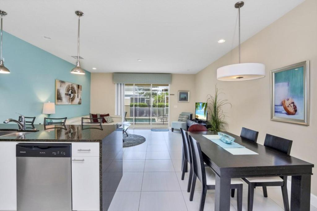 Holiday home 3 Bed Town With Splash Pool! Townhouse