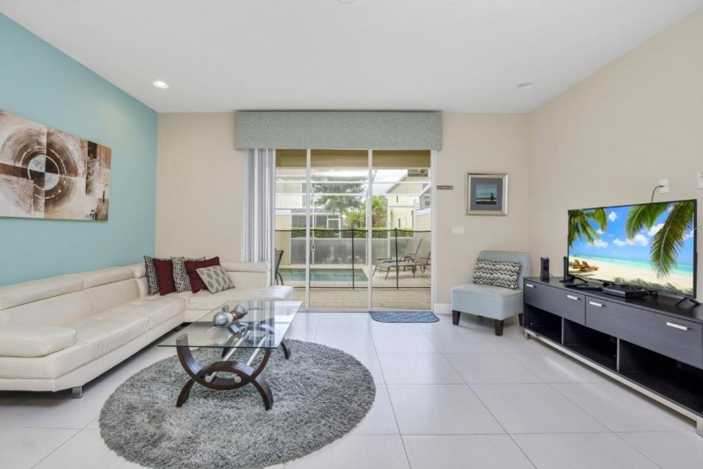 Holiday home 3 Bed Town With Splash Pool! Townhouse